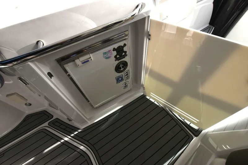 Slide: The Image of Monterey 355 Sport Yacht 2017 - 5889898