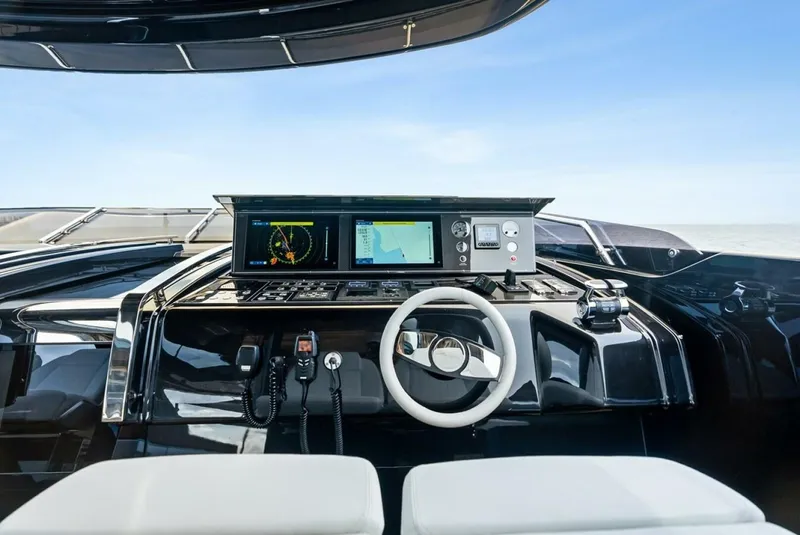 Slide: The Image of Riva Dolcevita 2023 - 5890001