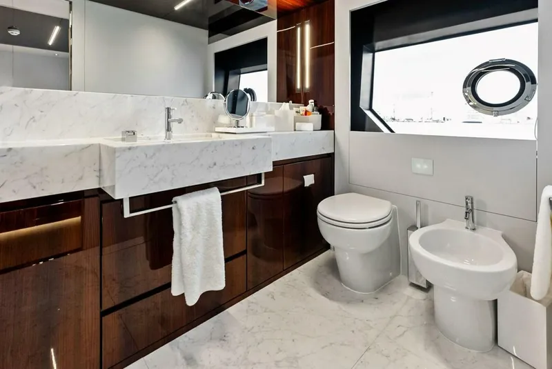 Slide: The Image of Riva Dolcevita 2023 - 5890027