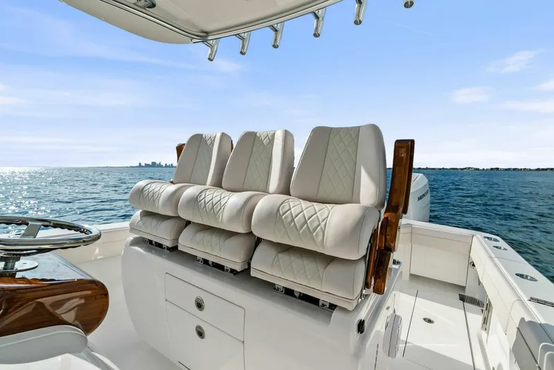 Slide: The Image of Valhalla Boatworks V 33 (39) - 5890816