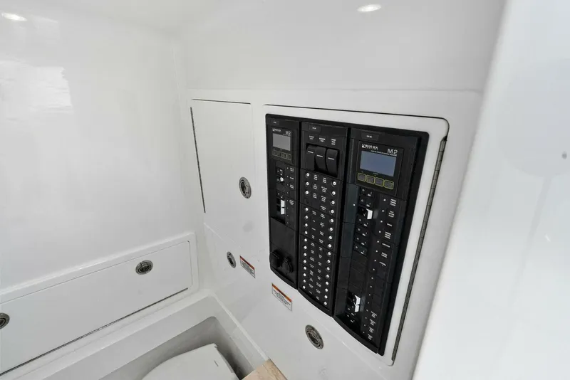 Slide: The Image of Valhalla Boatworks V 33 (25) - 5890802