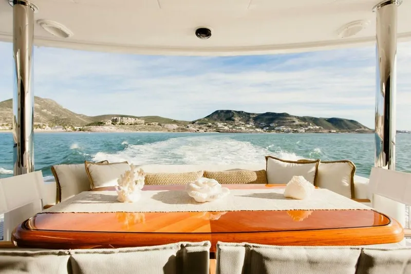 Slide: The Image of Horizon Enclosed Pilothouse 2010 - 5890298