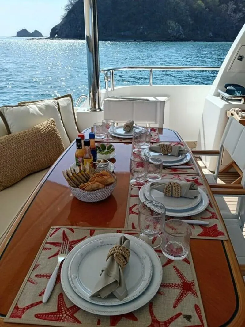 Slide: The Image of Horizon Enclosed Pilothouse 2010 - 5890302