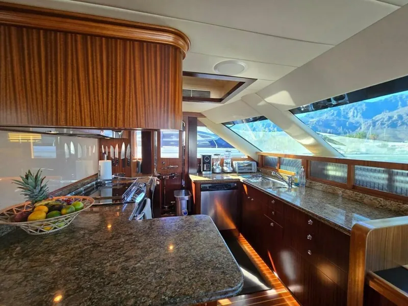 Slide: The Image of Horizon Enclosed Pilothouse 2010 - 5890313