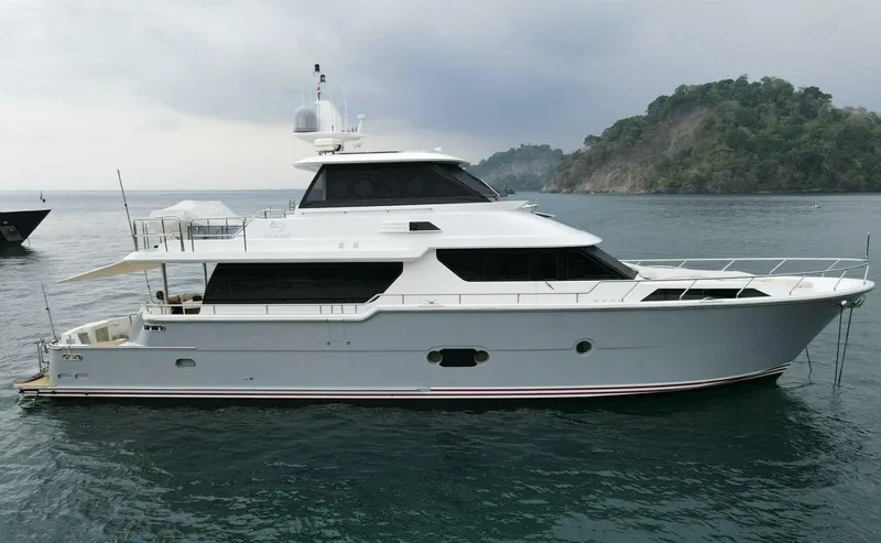Slide: The Image of Horizon Enclosed Pilothouse 2010 - 5890287