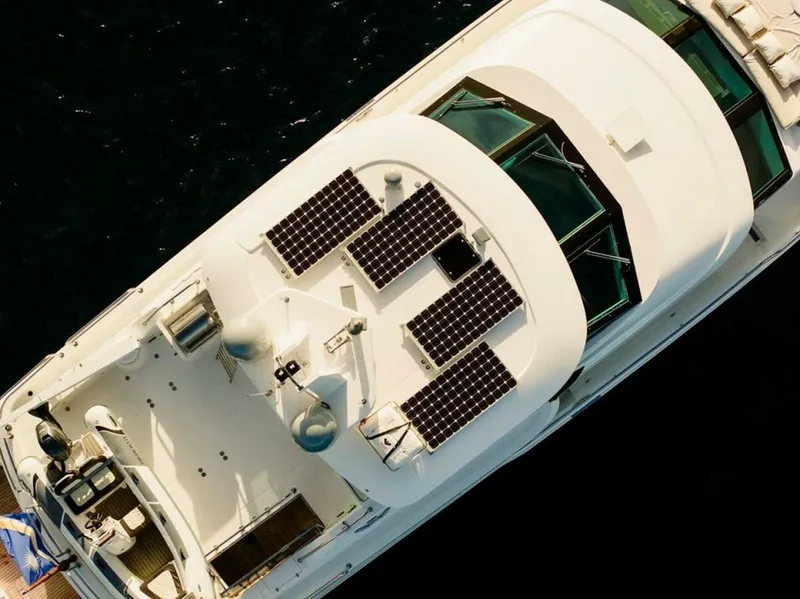 Slide: The Image of Horizon Enclosed Pilothouse 2010 - 5890291