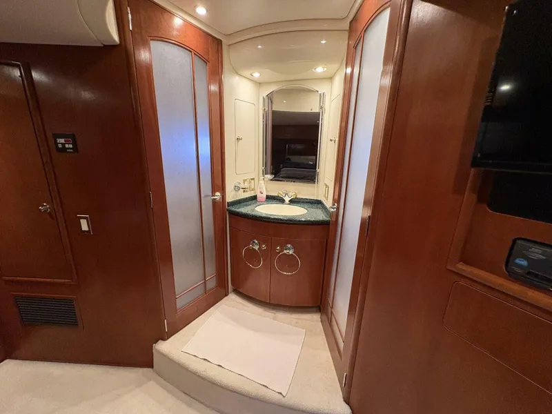 Slide: The Image of Carver 530 Voyager Pilothouse 1999 - 5890883