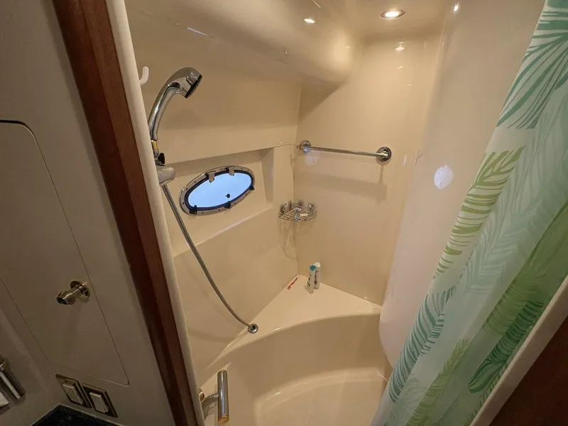 Slide: The Image of Carver 530 Voyager Pilothouse 1999 - 5890885