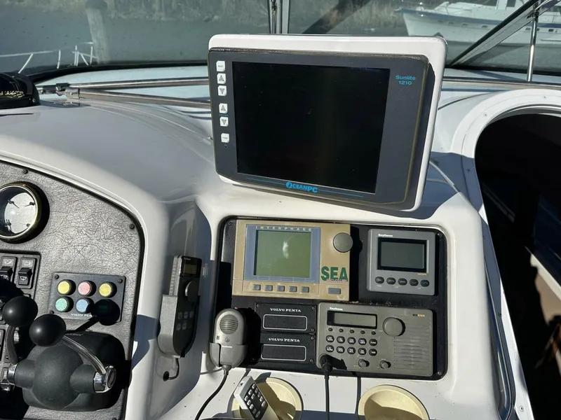 Slide: The Image of Carver 530 Voyager Pilothouse 1999 - 5890895