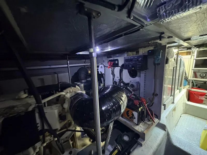 Slide: The Image of Carver 530 Voyager Pilothouse 1999 - 5890904