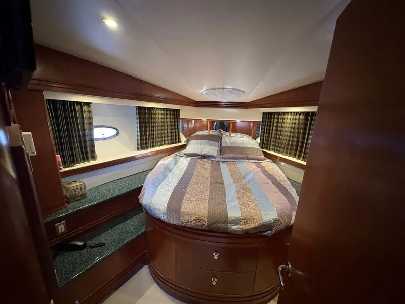 Slide: The Image of Carver Yachts 530 Voyager Pilothouse 1999 - 5890888