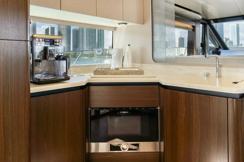 Slide: The Image of Absolute 58 Fly 2019 - 5890437