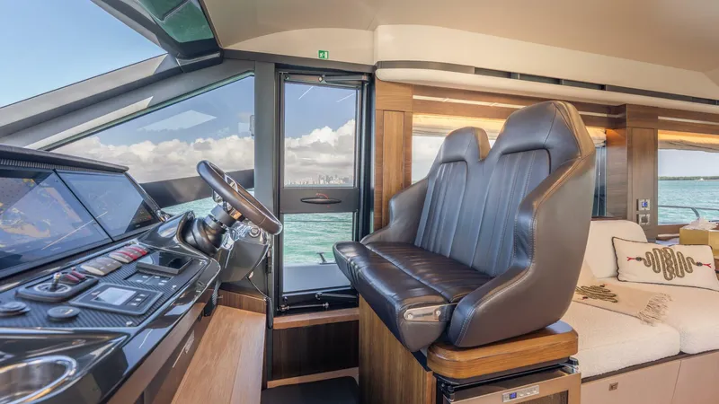 Slide: The Image of Absolute 58 Fly 2019 - 5971784