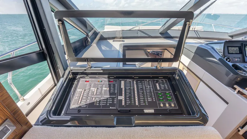 Slide: The Image of Absolute 58 Fly 2019 - 5971786