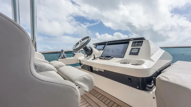 Slide: The Image of Absolute 58 Fly 2019 - 5971800