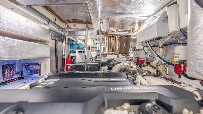 Slide: The Image of Absolute 58 Fly 2019 - 5971807