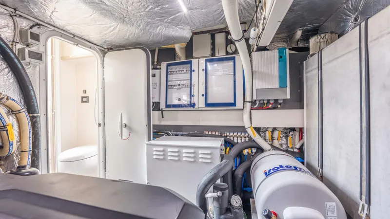 Slide: The Image of Absolute 58 Fly 2019 - 5971809