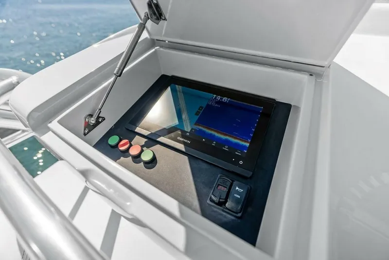 Slide: The Image of Rybovich Express Sportfisherman 2000 - 5890491