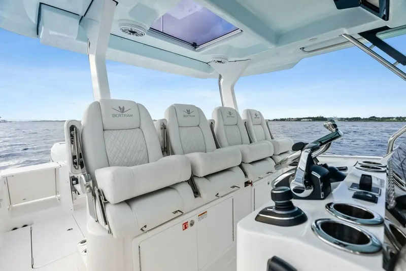 Slide: The Image of Bertram 39 2022 - 5890574