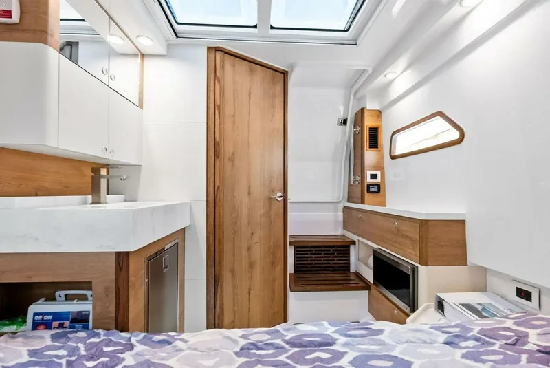 Slide: The Image of Bertram 39 2022 - 5890578