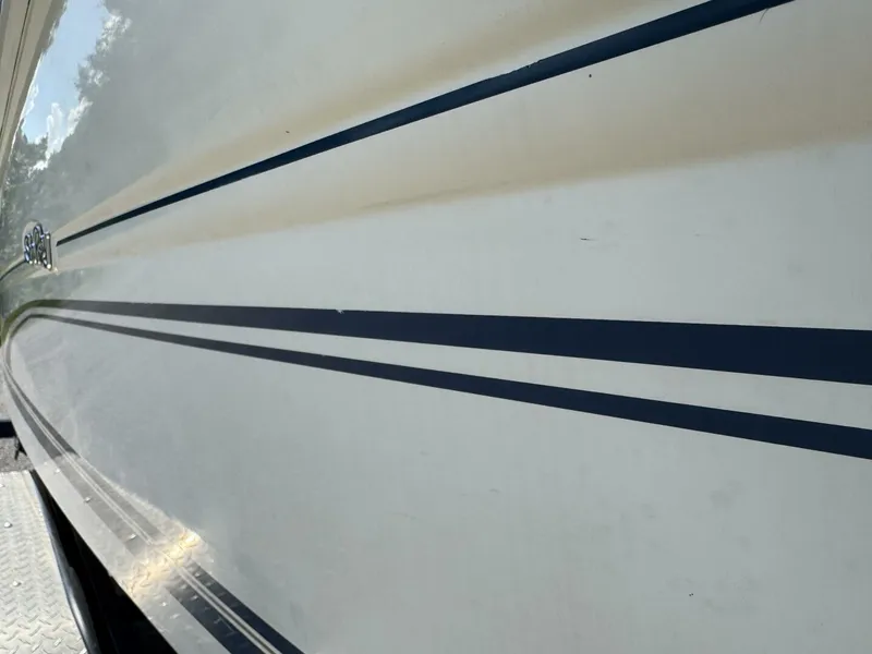 Slide: The Image of Sea Ray 215 Express Cruiser 1999 - 5985777