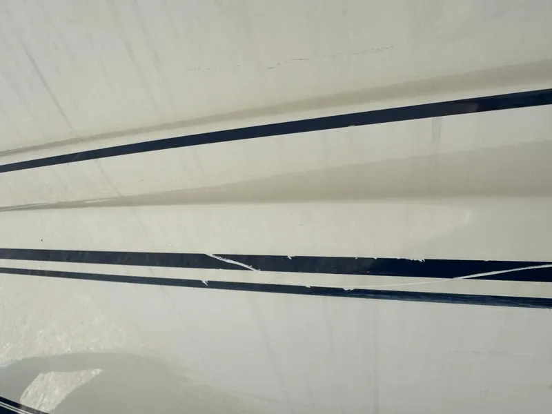 Slide: The Image of Sea Ray 215 Express Cruiser 1999 - 5985779