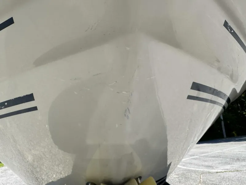 Slide: The Image of Sea Ray 215 Express Cruiser 1999 - 5985784