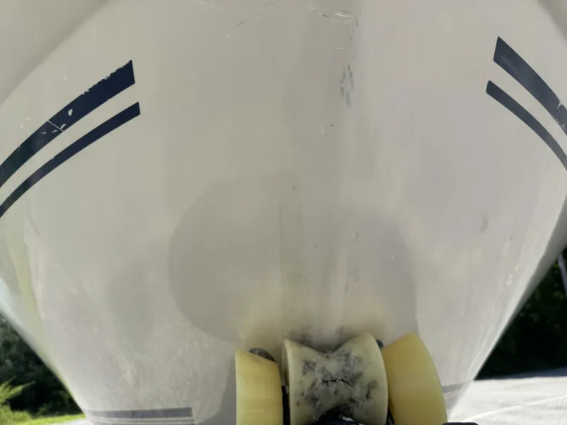 Slide: The Image of Sea Ray 215 Express Cruiser 1999 - 5985785