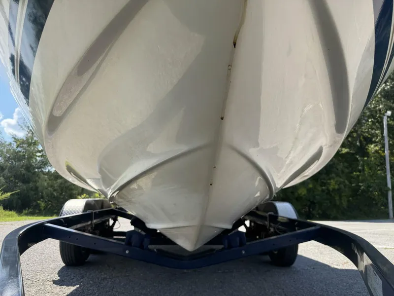 Slide: The Image of Sea Ray 215 Express Cruiser 1999 - 5985787