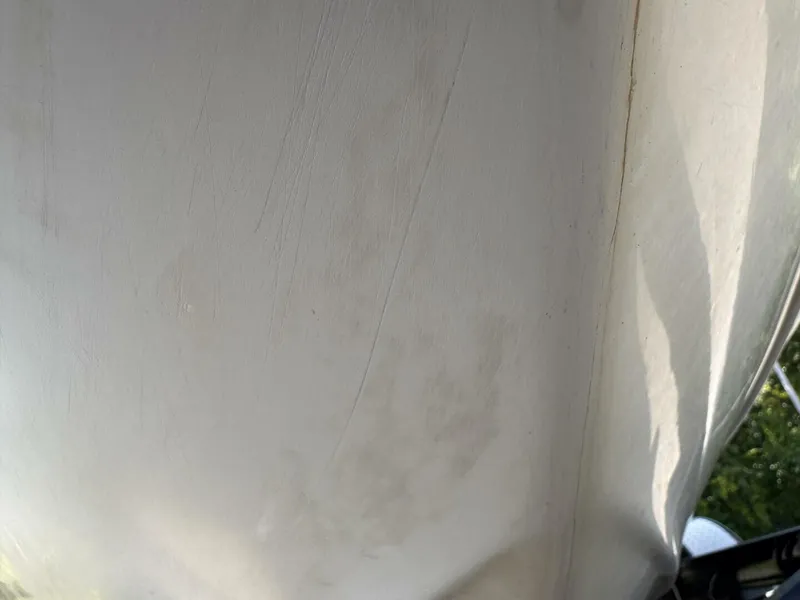 Slide: The Image of Sea Ray 215 Express Cruiser 1999 - 5985789