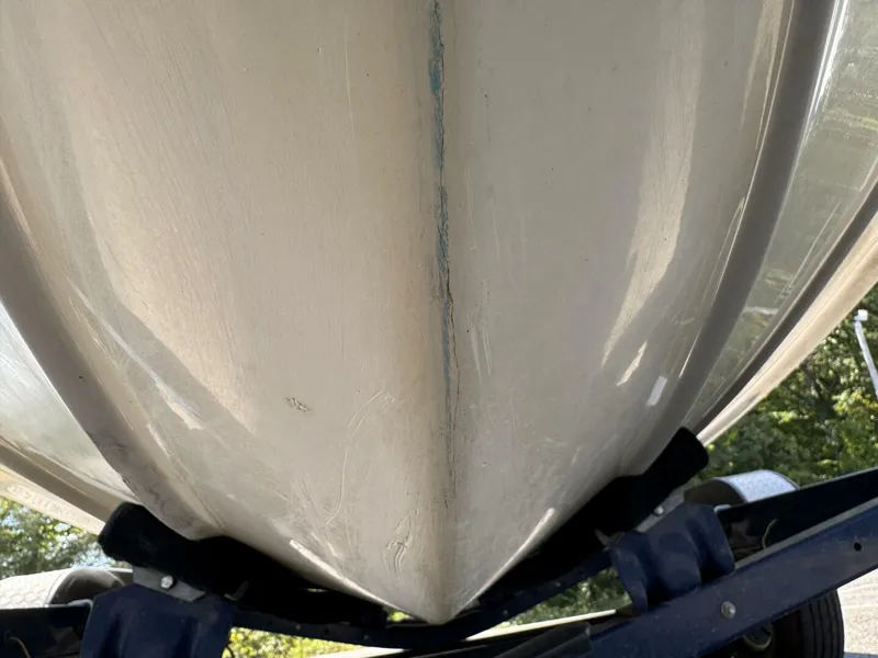 Slide: The Image of Sea Ray 215 Express Cruiser 1999 - 5985790