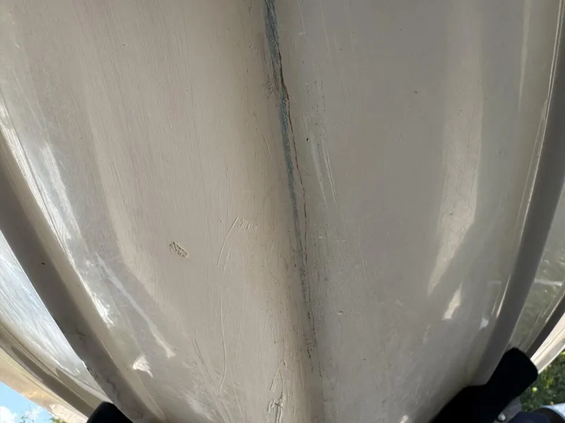 Slide: The Image of Sea Ray 215 Express Cruiser 1999 - 5985791