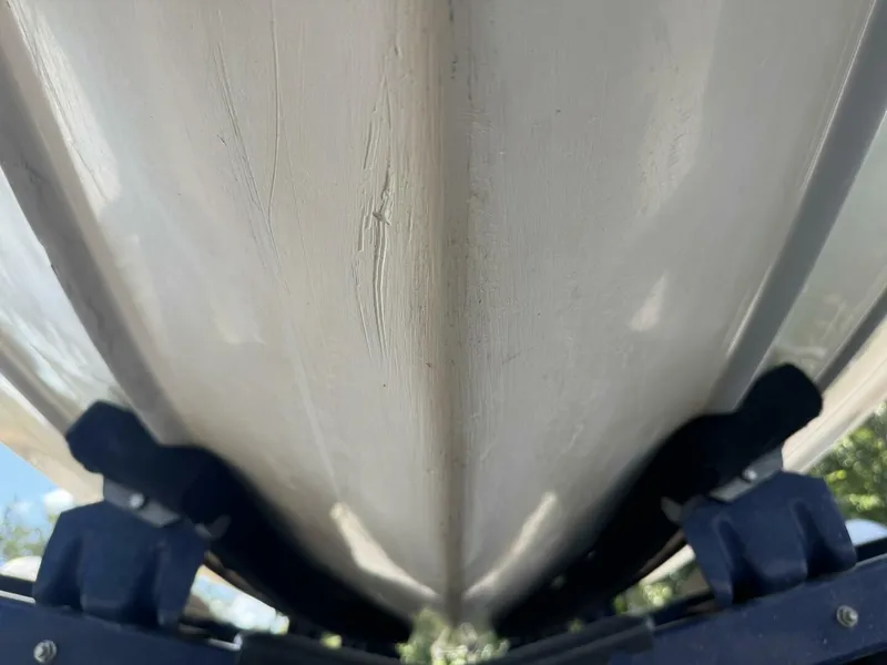 Slide: The Image of Sea Ray 215 Express Cruiser 1999 - 5985794