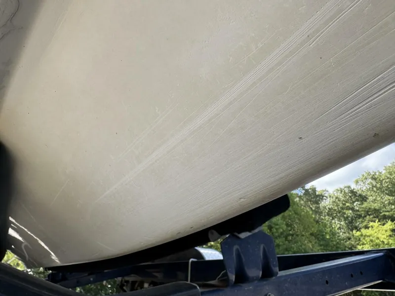 Slide: The Image of Sea Ray 215 Express Cruiser 1999 - 5985800