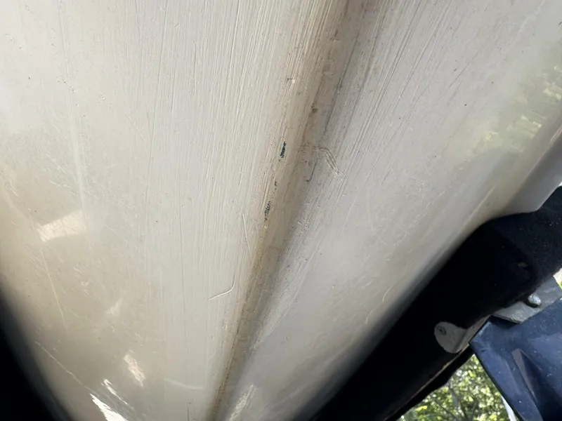 Slide: The Image of Sea Ray 215 Express Cruiser 1999 - 5985803