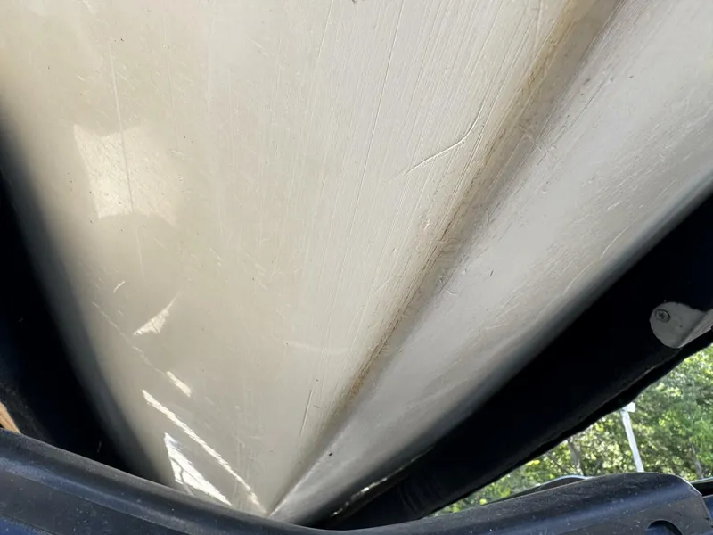 Slide: The Image of Sea Ray 215 Express Cruiser 1999 - 5985804