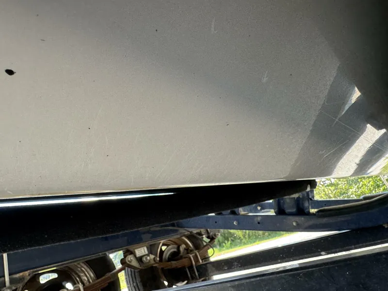 Slide: The Image of Sea Ray 215 Express Cruiser 1999 - 5985811