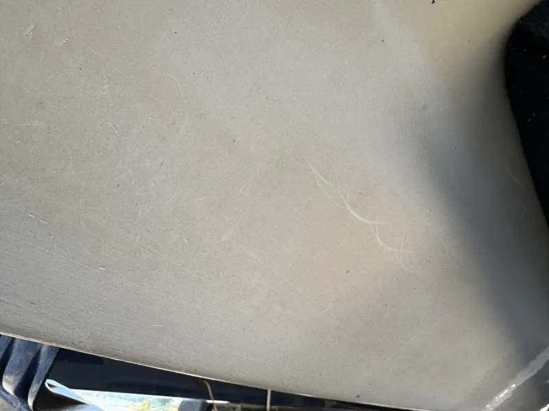 Slide: The Image of Sea Ray 215 Express Cruiser 1999 - 5985817