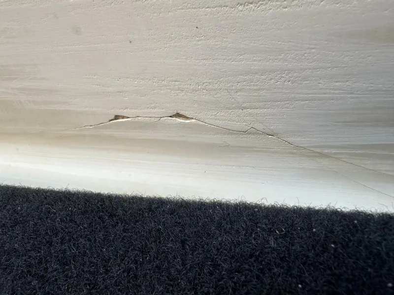 Slide: The Image of Sea Ray 215 Express Cruiser 1999 - 5985823