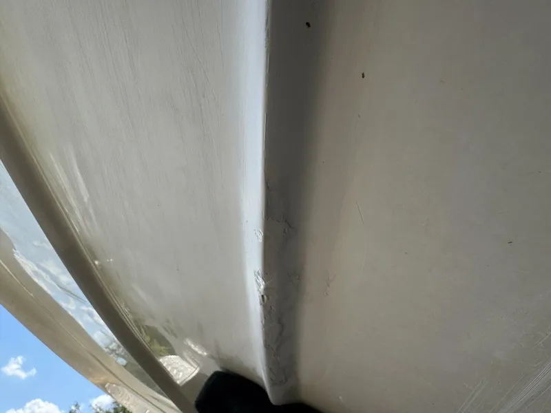 Slide: The Image of Sea Ray 215 Express Cruiser 1999 - 5985826