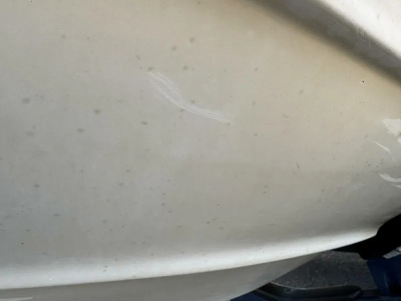 Slide: The Image of Sea Ray 215 Express Cruiser 1999 - 5985835