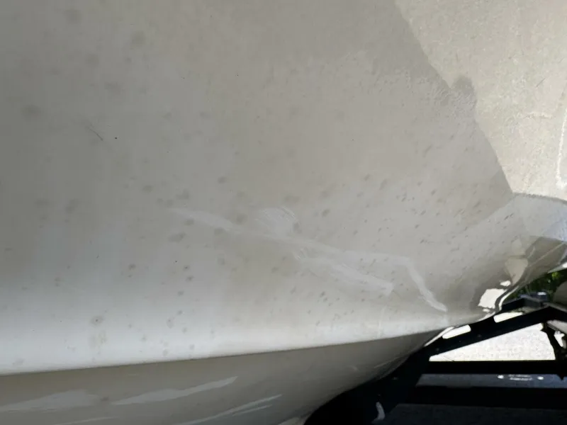 Slide: The Image of Sea Ray 215 Express Cruiser 1999 - 5985837