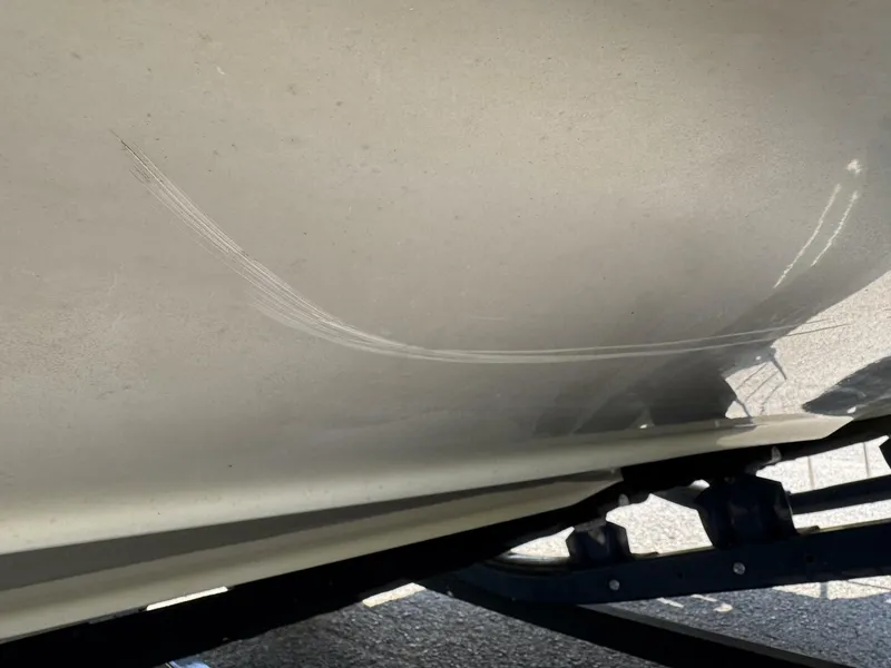 Slide: The Image of Sea Ray 215 Express Cruiser 1999 - 5985841