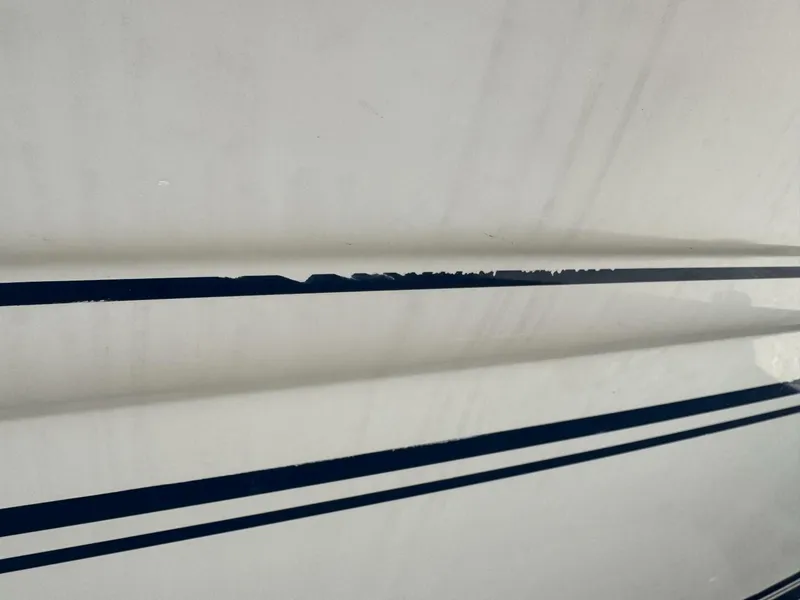 Slide: The Image of Sea Ray 215 Express Cruiser 1999 - 5985847