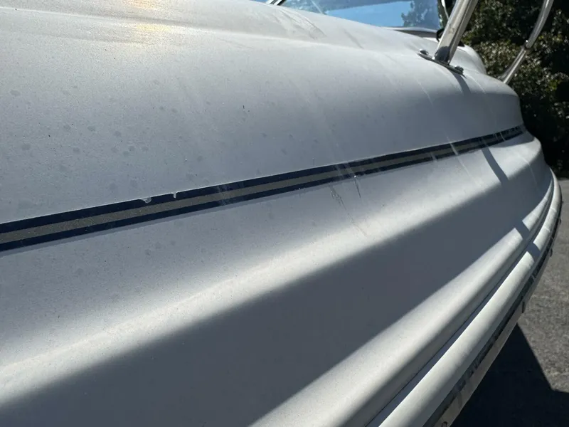 Slide: The Image of Sea Ray 215 Express Cruiser 1999 - 5985849