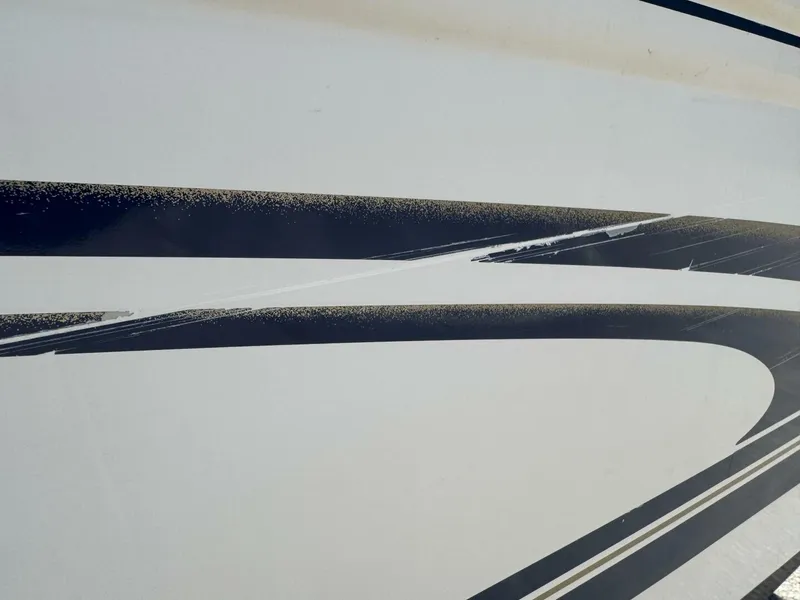 Slide: The Image of Sea Ray 215 Express Cruiser 1999 - 5985873