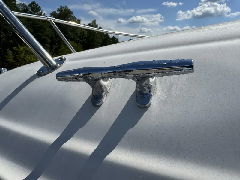 Slide: The Image of Sea Ray 215 Express Cruiser 1999 - 5985885