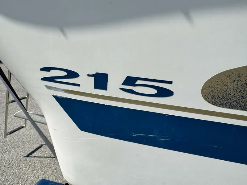Slide: The Image of Sea Ray 215 Express Cruiser 1999 - 5985891
