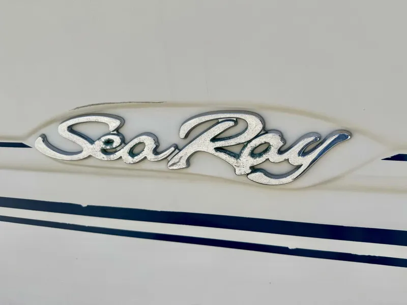 Slide: The Image of Sea Ray 215 Express Cruiser 1999 - 5985893