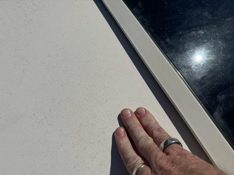 Slide: The Image of Sea Ray 215 Express Cruiser 1999 - 5985739